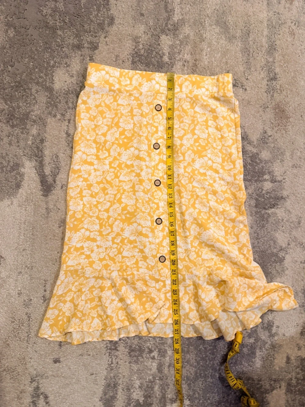 89+Madison Yellow Floral Button-Front Ruffle Hem Skirt